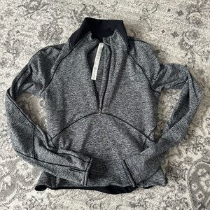 Lululemon cropped long sleeve top size 4